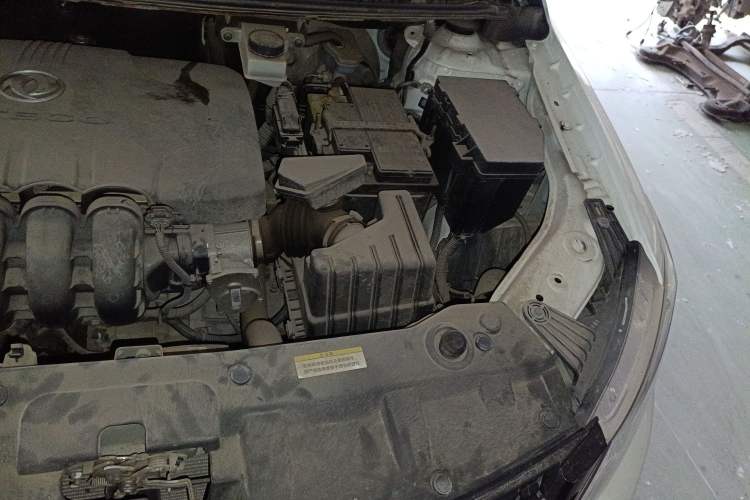 Used Dongfeng Aeolus AX3 2016 1.5L Automatic ZhiKu Model Engine Bay Left