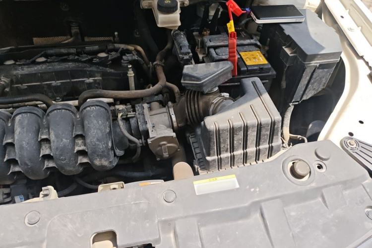 Used Dongfeng Aeolus AX3 2016 1.5L Automatic ZhiKu Model Engine Bay Left