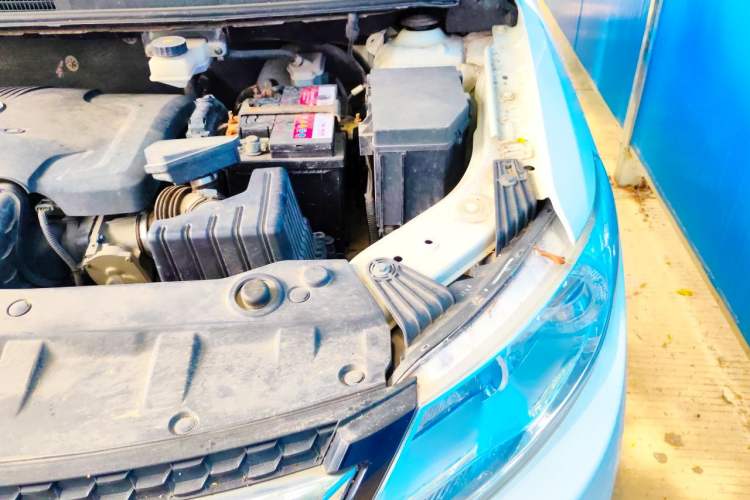 Used Dongfeng Aeolus AX3 2016 1.5L Manual ZhiKu Model Engine Bay Left