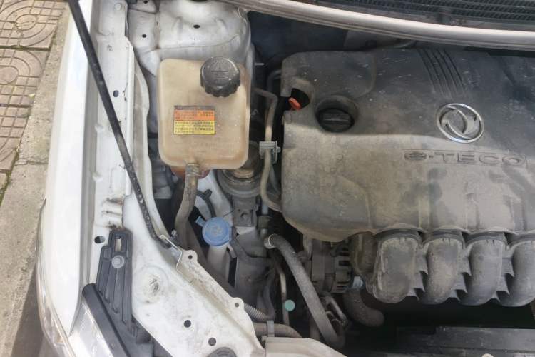 Used Dongfeng Aeolus AX3 2016 1.5L Manual ZhiKu Model Engine Bay Right