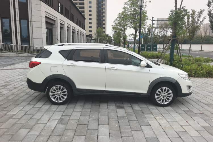 Used Dongfeng Aeolus AX3 2016 1.5L Automatic Shangkue Model Exterior 2