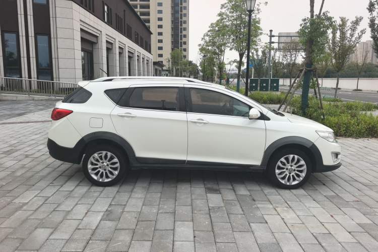 Used Dongfeng Aeolus AX3 2016 1.5L Automatic Shangkue Model Exterior 2