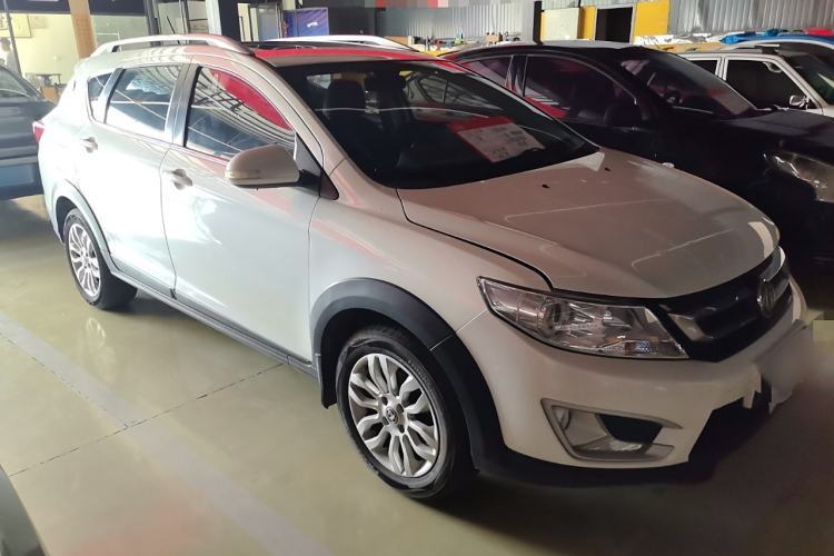 Used Dongfeng Aeolus AX3 2016 1.5L Manual ZhiKu Model Exterior 2