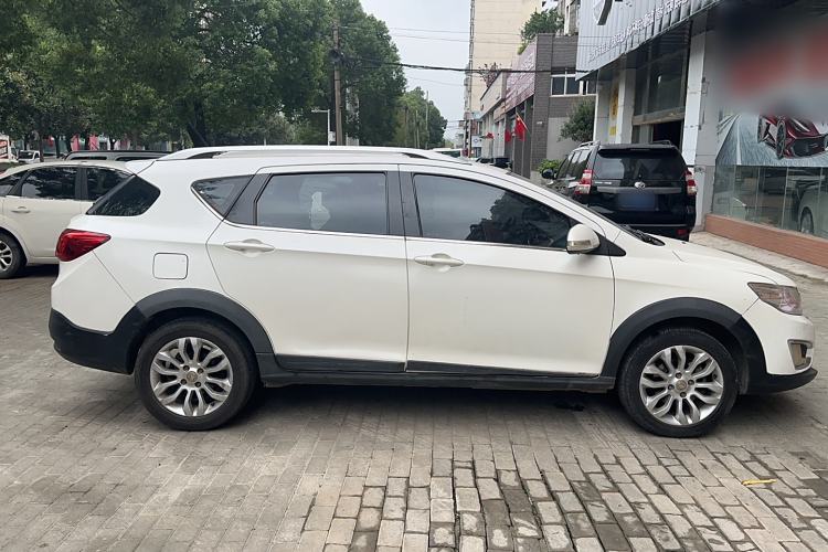 Used Dongfeng Aeolus AX3 2016 1.5L Manual ZhiKu Model Exterior 2