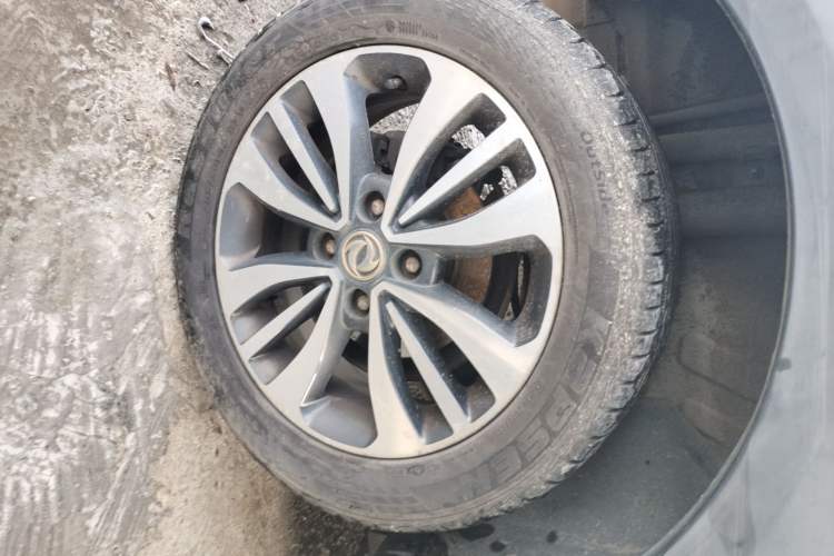 Used Dongfeng Aeolus AX3 2016 1.5L Automatic ZhiKu Model Exterior 3