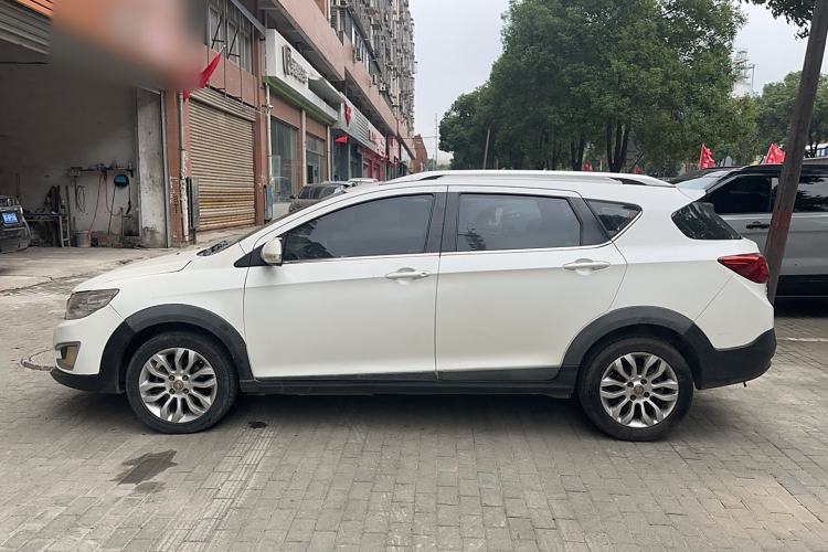 Used Dongfeng Aeolus AX3 2016 1.5L Manual ZhiKu Model Exterior 5