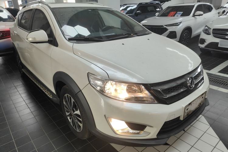Used Dongfeng Aeolus AX3 2016 1.5L Automatic ZhiKu Model Front Right 45 Deg