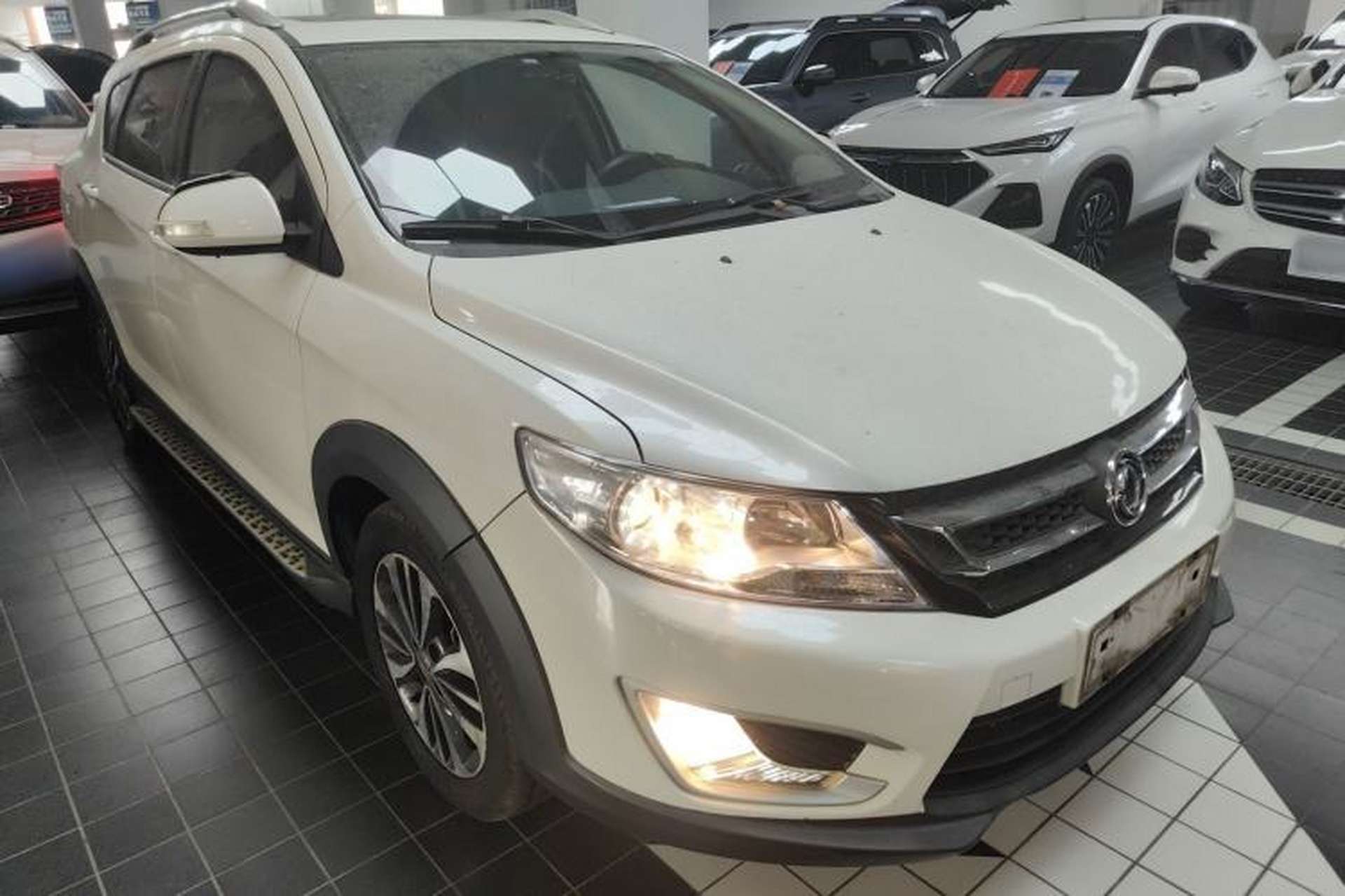 Used Dongfeng Aeolus AX3 2016 1.5L Automatic ZhiKu Model Front Right 45 Deg