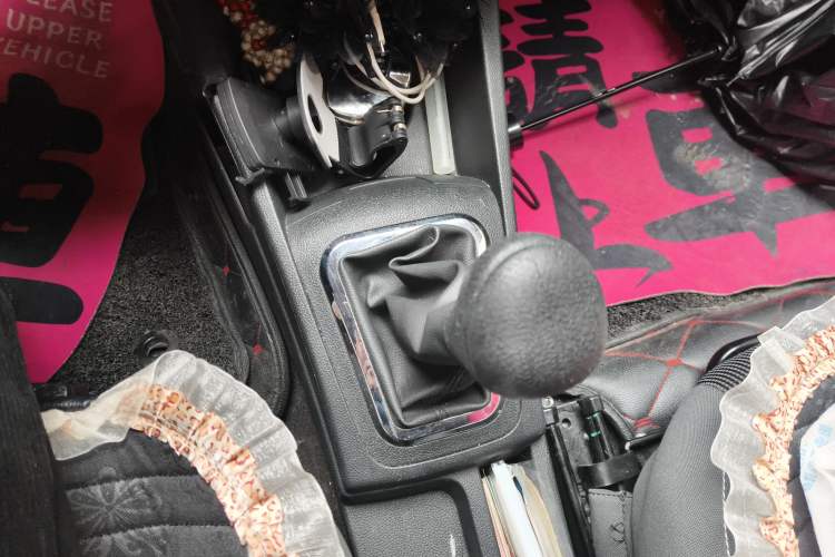 Used Dongfeng Aeolus AX3 2016 1.5L Manual ZhiKu Model Gear Lever