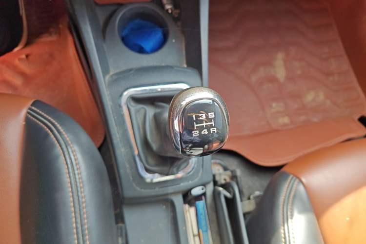 Used Dongfeng Aeolus AX3 2016 1.5L Manual Shangkue Model Gear Lever