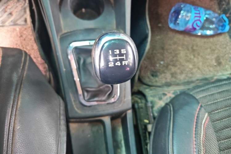 Used Dongfeng Aeolus AX3 2016 1.5L Manual Shangkue Model Gear Lever