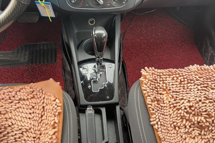 Used Dongfeng Aeolus AX3 2016 1.5L Automatic Shangkue Model Gear Lever
