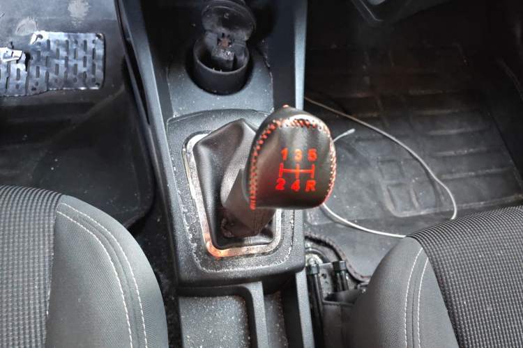 Used Dongfeng Aeolus AX3 2016 1.5L Manual Shangkue Model Gear Lever