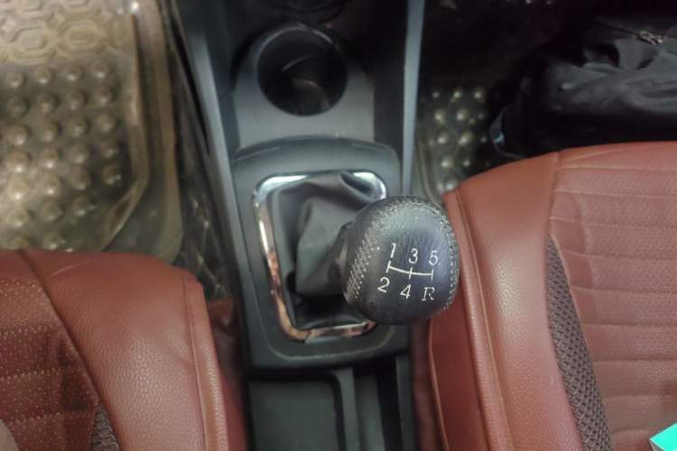 Used Dongfeng Aeolus AX3 2016 1.5L Manual Shangkue Model Gear Lever