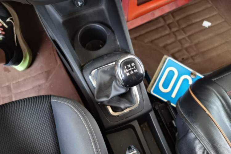 Used Dongfeng Aeolus AX3 2016 1.5L Manual Shangkue Model Gear Lever
