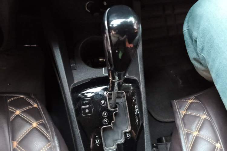 Used Dongfeng Aeolus AX3 2016 1.5L Automatic Shangkue Model Gear Lever