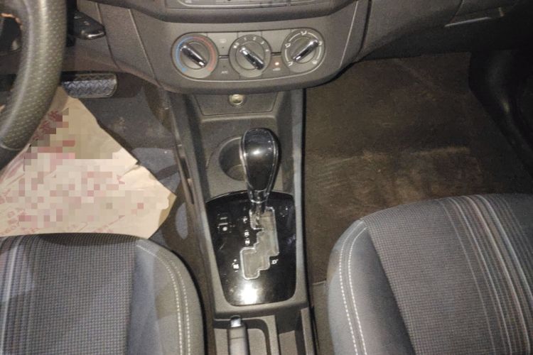 Used Dongfeng Aeolus AX3 2016 1.5L Automatic Zunku Model Gear Lever
