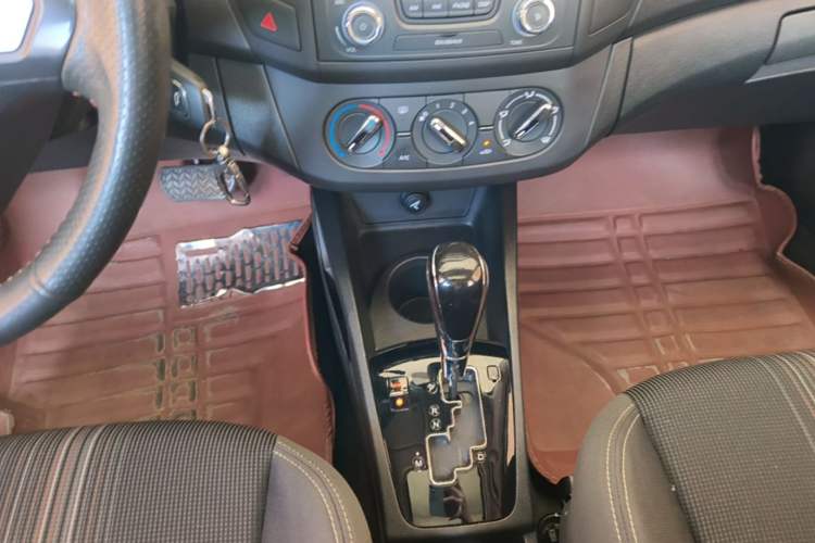 Used Dongfeng Aeolus AX3 2016 1.5L Automatic ZhiKu Model Gear Lever