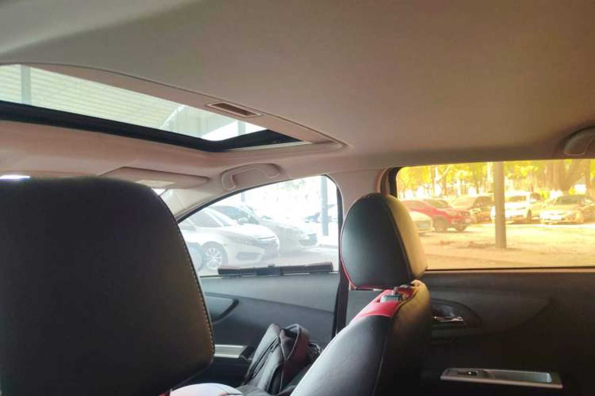 Used Dongfeng Aeolus AX3 2016 1.5L Automatic ZhiKu Model Headliner