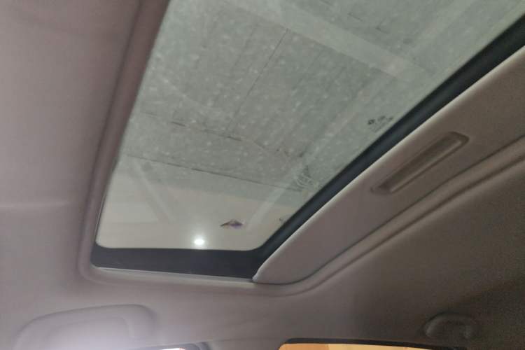 Used Dongfeng Aeolus AX3 2016 1.5L Automatic ZhiKu Model Headliner