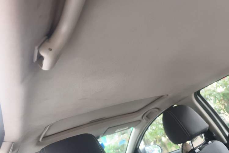 Used Dongfeng Aeolus AX3 2016 1.5L Manual ZhiKu Model Headliner