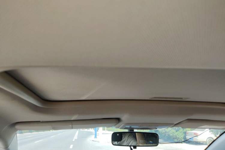 Used Dongfeng Aeolus AX3 2016 1.4T Manual ZhiKu Model Headliner