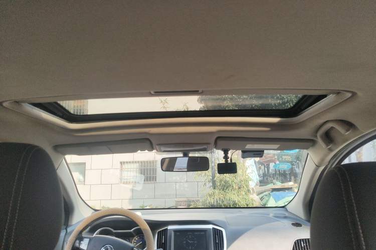 Used Dongfeng Aeolus AX3 2016 1.5L Automatic Zunku Model Headliner