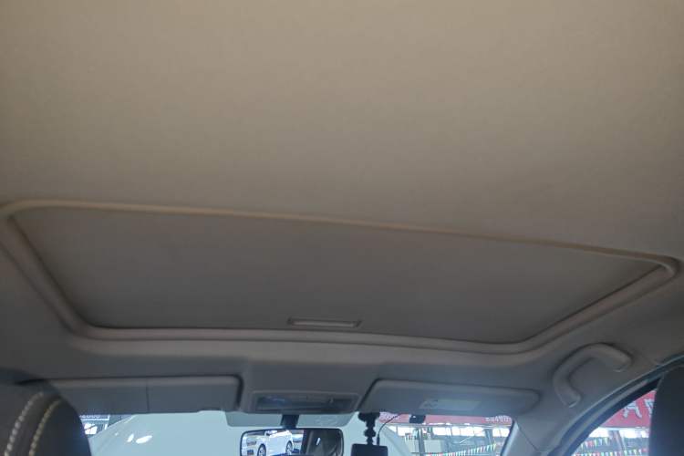 Used Dongfeng Aeolus AX3 2016 1.5L Automatic Zunku Model Headliner