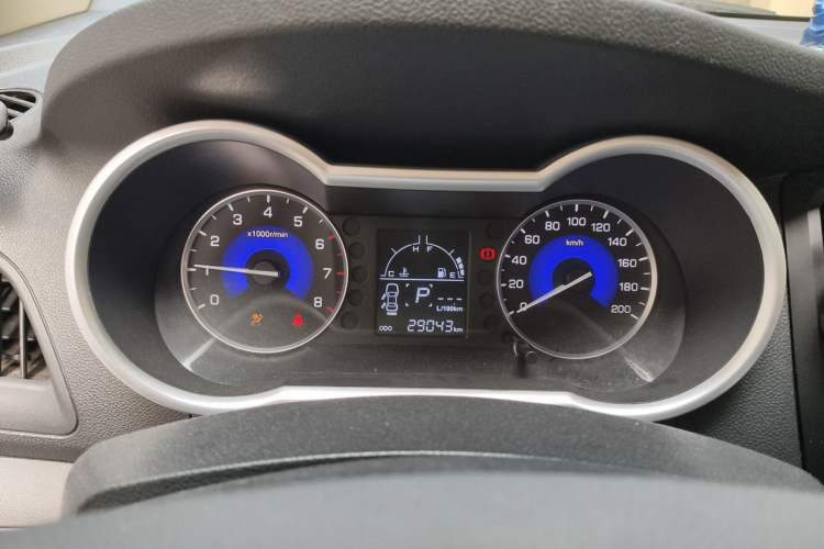 Used Dongfeng Aeolus AX3 2016 1.5L Automatic ZhiKu Model Instrument Cluster