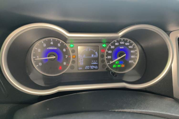 Used Dongfeng Aeolus AX3 2016 1.5L Manual ZhiKu Model Instrument Cluster