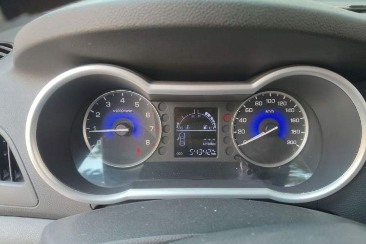 Used Dongfeng Aeolus AX3 2016 1.5L Manual Shangkue Model Instrument Cluster