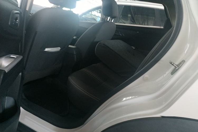 Used Dongfeng Aeolus AX3 2016 1.5L Automatic ZhiKu Model Interior 1