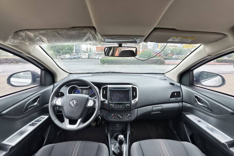 Used Dongfeng Aeolus AX3 2016 1.5L Manual Shangkue Model Interior 2