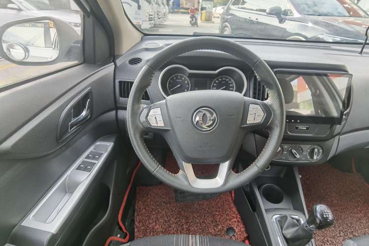 Used Dongfeng Aeolus AX3 2016 1.5L Manual ZhiKu Model Interior 2