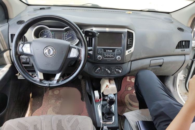 Used Dongfeng Aeolus AX3 2016 1.4T Manual ZhiKu Model Interior 2
