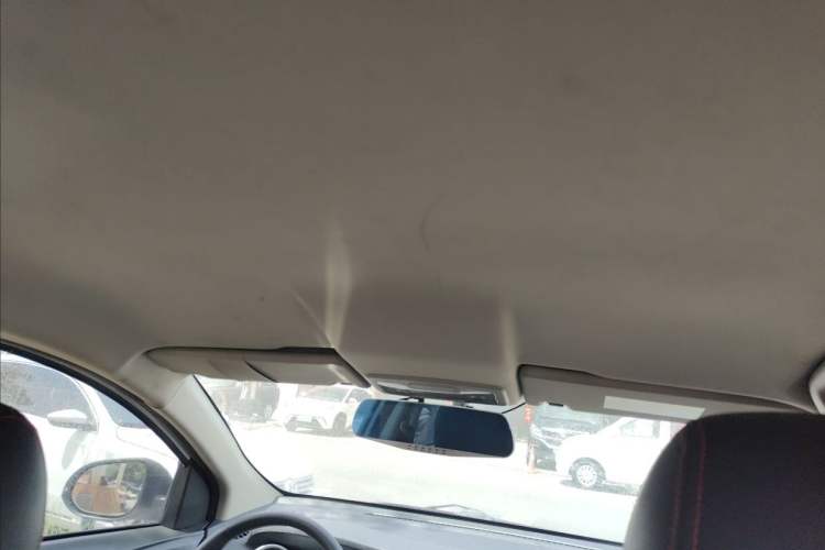Used Dongfeng Aeolus AX3 2016 1.5L Automatic Shangkue Model Interior 2