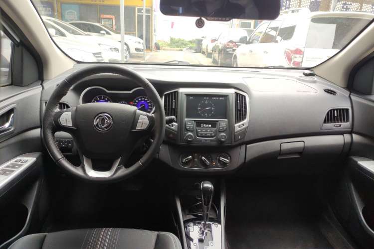 Used Dongfeng Aeolus AX3 2016 1.5L Automatic Zunku Model Interior 3