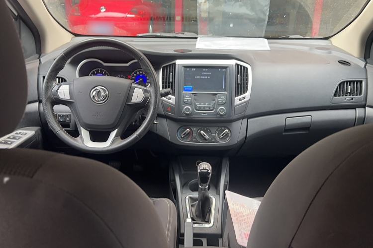Used Dongfeng Aeolus AX3 2016 1.5L Manual ZhiKu Model Interior 3