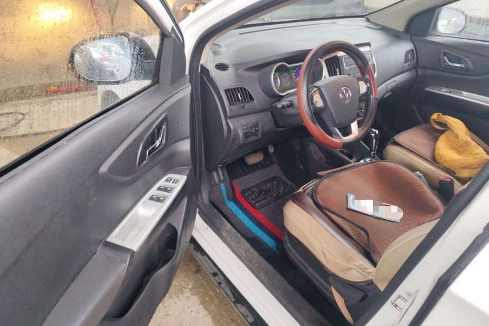 Used Dongfeng Aeolus AX3 2016 1.5L Automatic Shangkue Model Interior 3