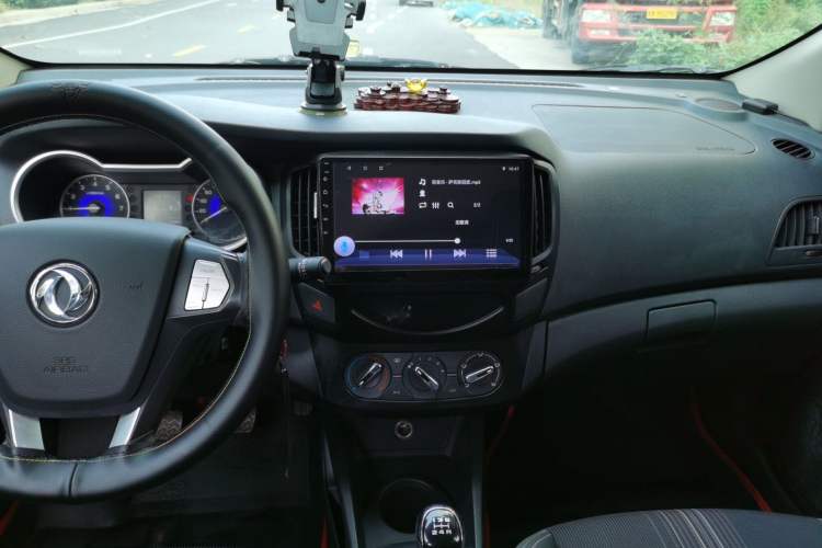 Used Dongfeng Aeolus AX3 2016 1.5L Manual Shangkue Model Interior 5