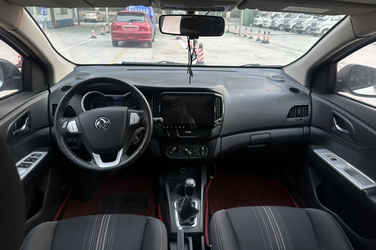 Used Dongfeng Aeolus AX3 2016 1.5L Manual ZhiKu Model Interior 7