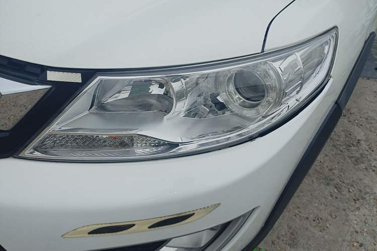 Used Dongfeng Aeolus AX3 2016 1.5L Automatic Zunku Model Left Front Headlight