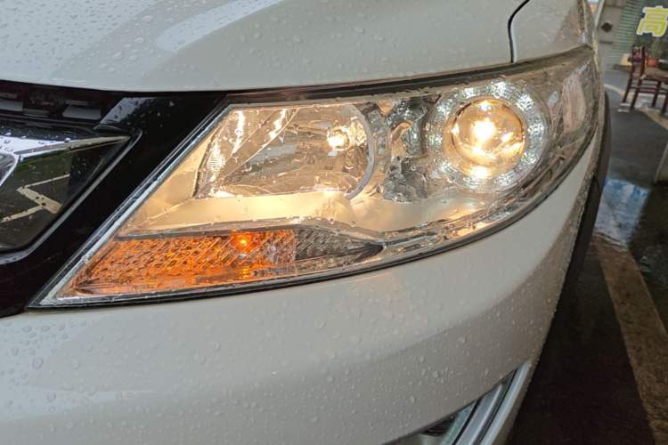 Used Dongfeng Aeolus AX3 2016 1.5L Automatic Shangkue Model Left Front Headlight