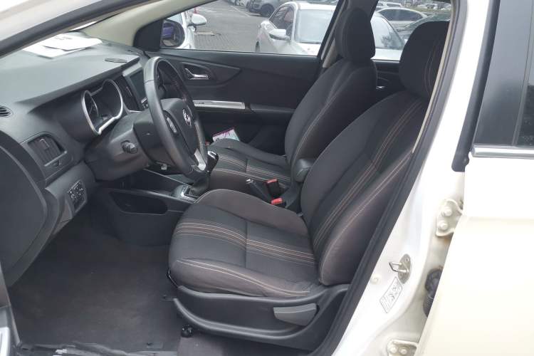 Used Dongfeng Aeolus AX3 2016 1.5L Manual ZhiKu Model Left Front Seat