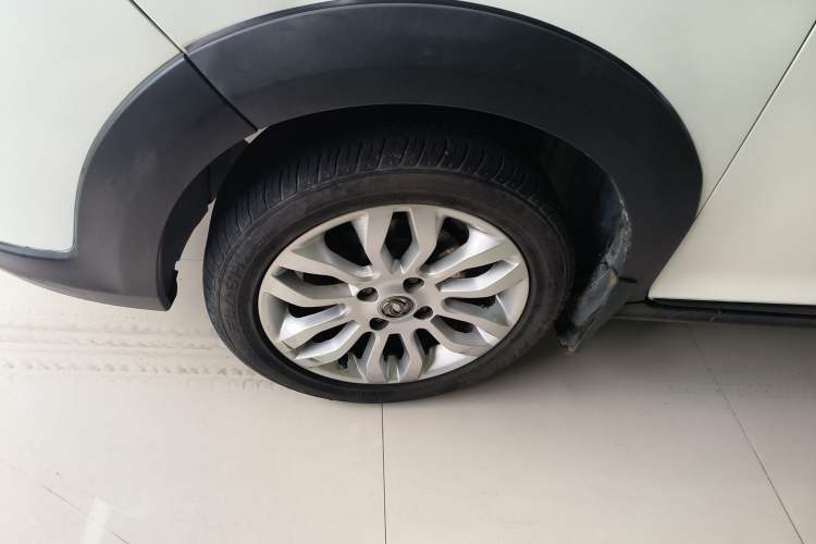 Used Dongfeng Aeolus AX3 2016 1.5L Manual ZhiKu Model Left Front Wheel Hub