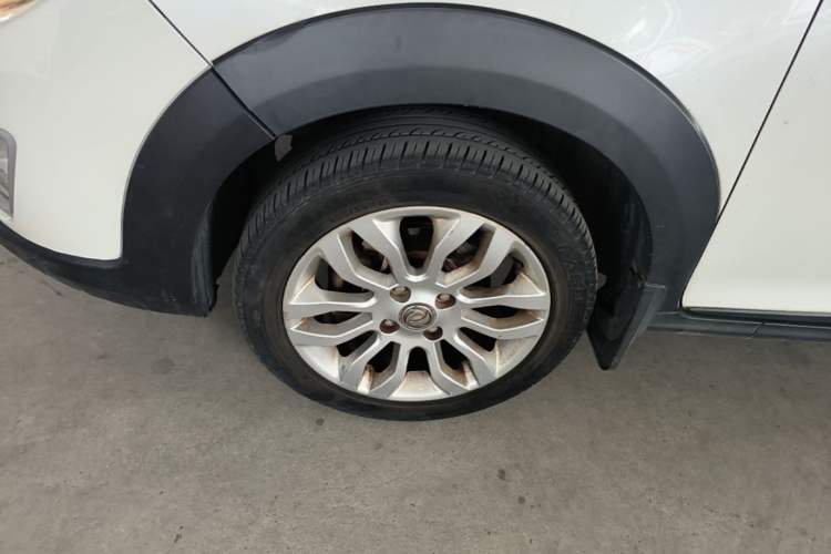 Used Dongfeng Aeolus AX3 2016 1.5L Manual Shangkue Model Left Front Wheel Hub