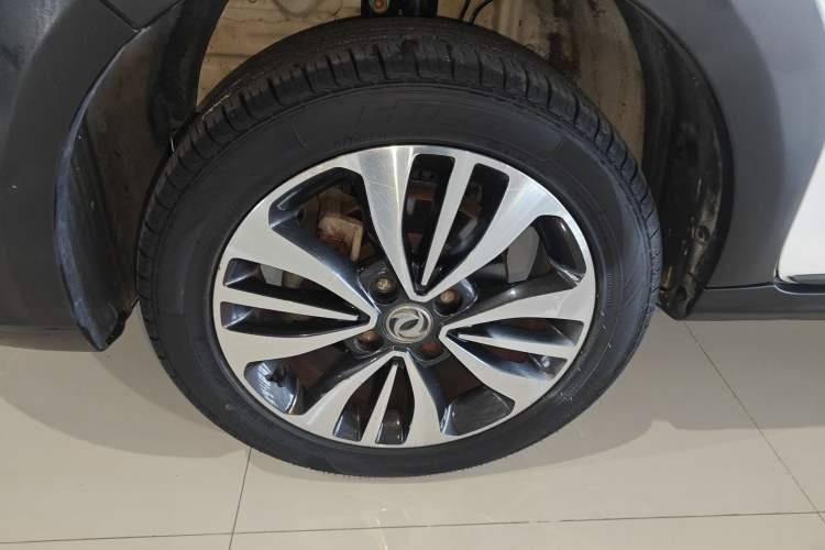 Used Dongfeng Aeolus AX3 2016 1.5L Automatic Zunku Model Left Front Wheel Hub
