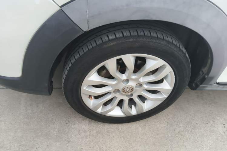 Used Dongfeng Aeolus AX3 2016 1.5L Manual Shangkue Model Left Front Wheel Hub