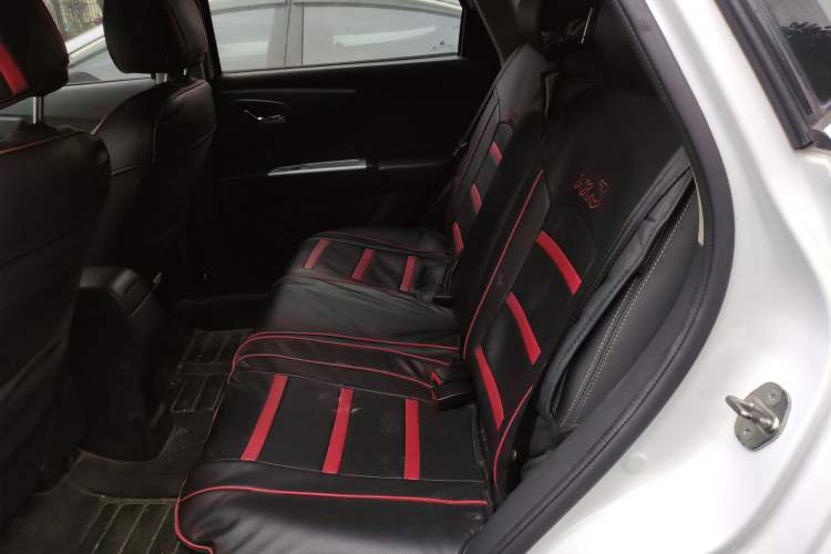 Used Dongfeng Aeolus AX3 2016 1.5L Manual ZhiKu Model Left Rear Seat