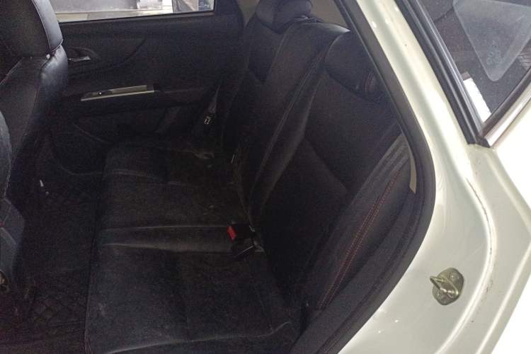 Used Dongfeng Aeolus AX3 2016 1.5L Automatic ZhiKu Model Left Rear Seat